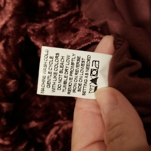 Purple crushed velvet top, long sleeves, Sz XL - Picture 7 of 8